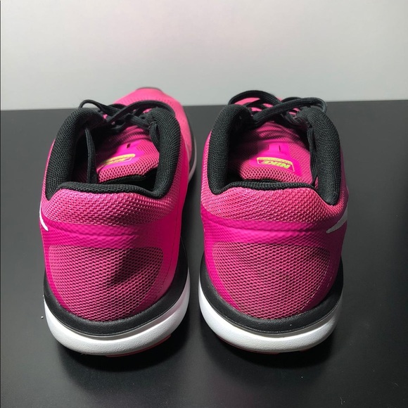 Nike Women’s Flex RN Mesh - Picture 3 of 7